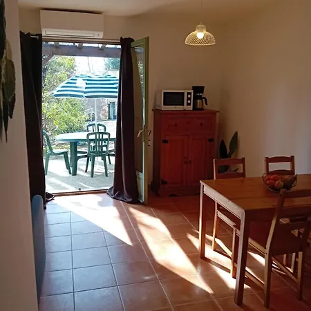 Hébergement de vacances Mazet Provencal Climatise 5 Pers Jardin Et Parking *