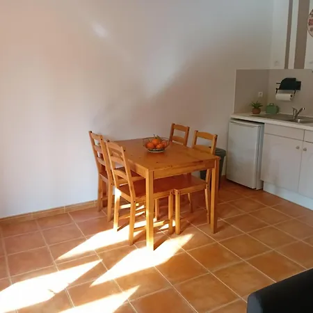 Hébergement de vacances Mazet Provencal Climatise 5 Pers Jardin Et Parking