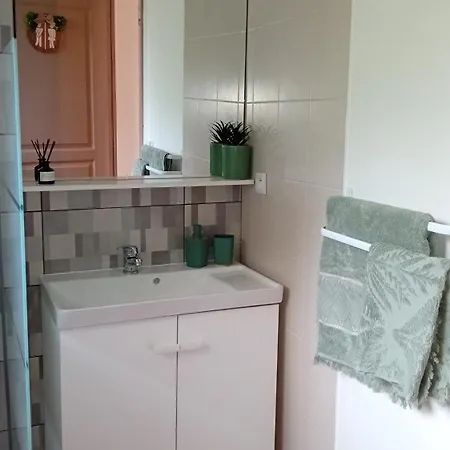 Ferienhaus Maison Dans Village De 5 Pers Climatise Piscine *