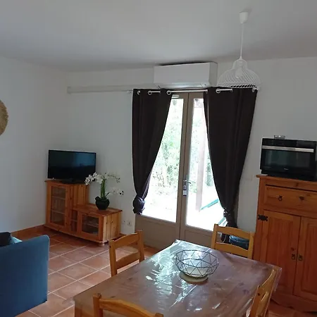 Mazet Provencal Climatise 5 Pers Jardin Et Parking * Gaujac (Gard)