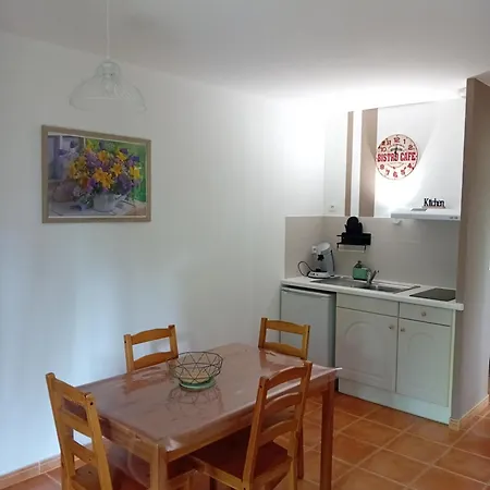Mazet Provencal Climatise 5 Pers Jardin Et Parking Gaujac (Gard)