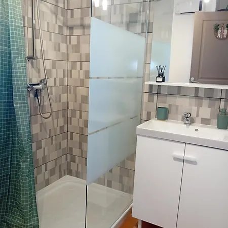 Ferienhaus Maison Dans Village De 5 Pers Climatise Piscine *