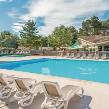 Maison Dans Village De 5 Pers Climatise Piscine Casa de Férias *