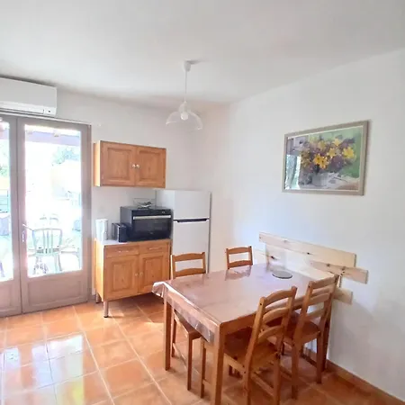 Maison Dans Village De 5 Pers Climatise Piscine Gaujac (Gard)