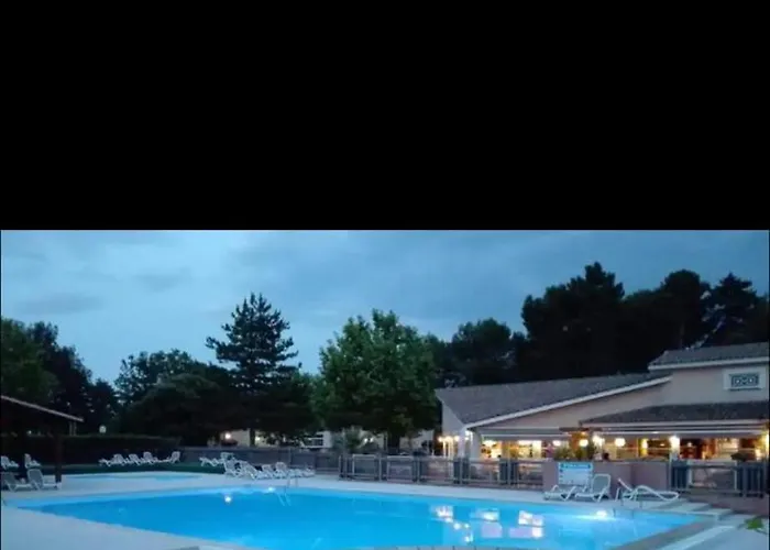 Maison Dans Village De 5 Pers Climatise Piscine Ferienhaus Gaujac (Gard)